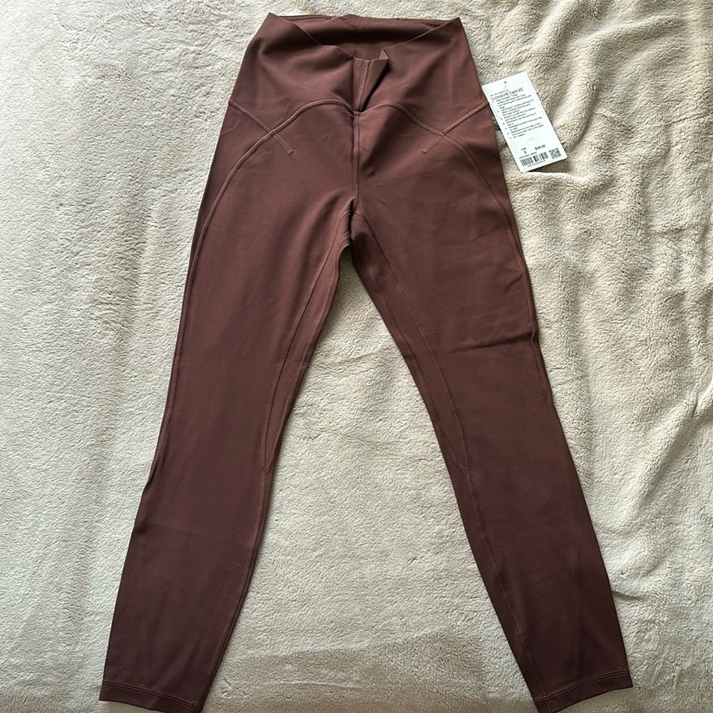 NWT. Unlimit instill Tight 25’ lululemon